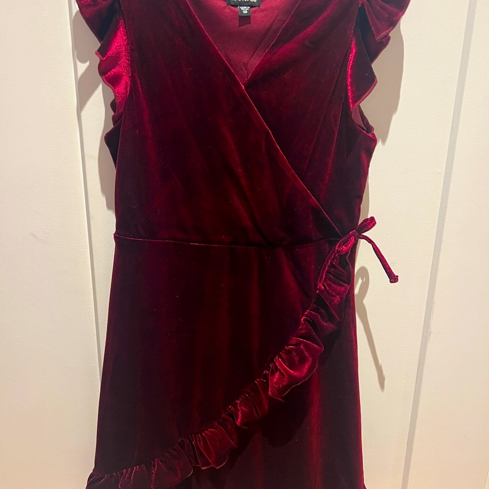 Zunie burgundy velvet dress, very clean, size 10.